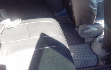 Toyota Yaris I рестайлинг, 2001 год, 325 000 рублей, 1 фотография