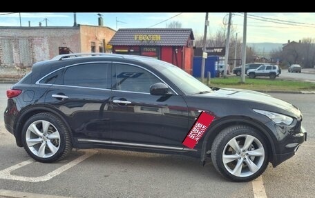 Infiniti QX70, 2014 год, 2 850 000 рублей, 4 фотография