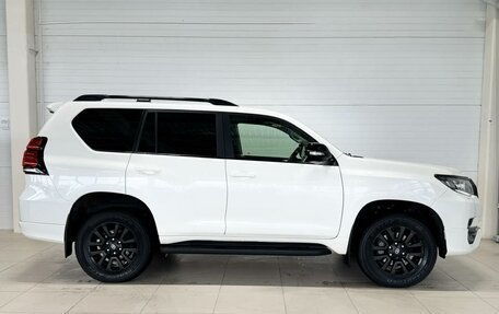 Toyota Land Cruiser Prado 150 рестайлинг 2, 2019 год, 6 400 000 рублей, 5 фотография