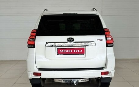 Toyota Land Cruiser Prado 150 рестайлинг 2, 2019 год, 6 400 000 рублей, 9 фотография