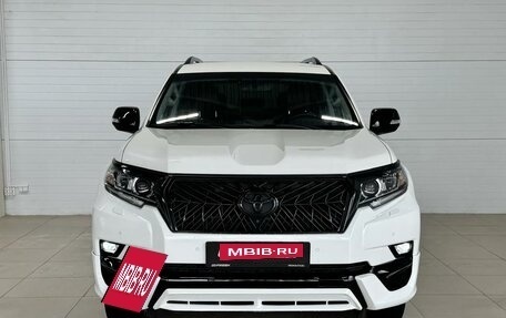 Toyota Land Cruiser Prado 150 рестайлинг 2, 2019 год, 6 400 000 рублей, 2 фотография