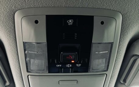 Toyota Land Cruiser Prado 150 рестайлинг 2, 2019 год, 6 400 000 рублей, 22 фотография