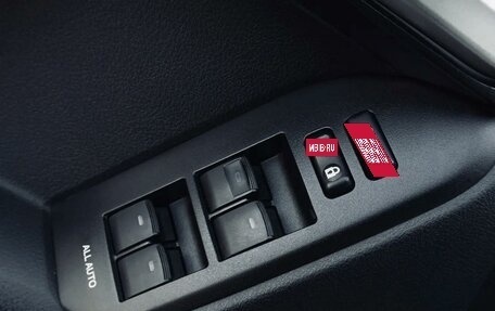 Toyota Land Cruiser Prado 150 рестайлинг 2, 2019 год, 6 400 000 рублей, 20 фотография