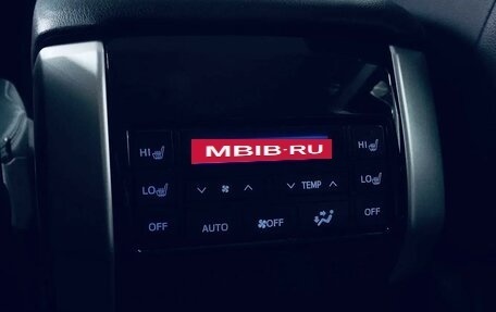 Toyota Land Cruiser Prado 150 рестайлинг 2, 2019 год, 6 400 000 рублей, 32 фотография