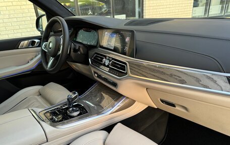 BMW X7, 2019 год, 7 400 000 рублей, 31 фотография