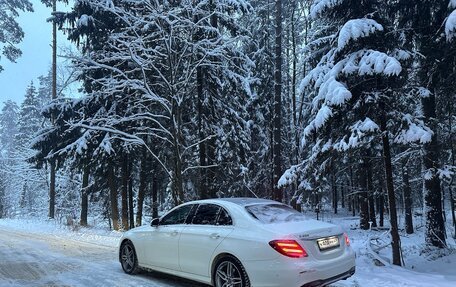 Mercedes-Benz E-Класс, 2019 год, 4 290 000 рублей, 15 фотография