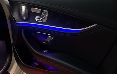 Mercedes-Benz E-Класс, 2019 год, 4 290 000 рублей, 20 фотография