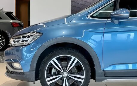 Volkswagen Touran III, 2022 год, 2 100 000 рублей, 6 фотография