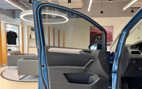 Volkswagen Touran III, 2022 год, 2 100 000 рублей, 14 фотография