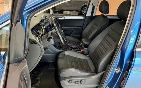 Volkswagen Touran III, 2022 год, 2 100 000 рублей, 12 фотография