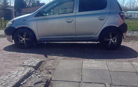 Toyota Yaris I рестайлинг, 2001 год, 325 000 рублей, 6 фотография