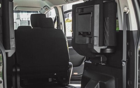 Mitsubishi Delica D:5 I, 2023 год, 3 030 000 рублей, 9 фотография