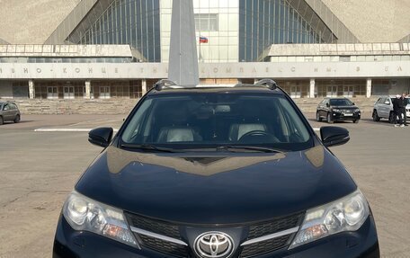 Toyota RAV4, 2013 год, 2 300 000 рублей, 5 фотография