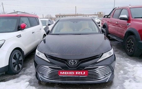 Toyota Camry, 2018 год, 1 875 000 рублей, 1 фотография