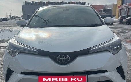Toyota C-HR I рестайлинг, 2018 год, 1 850 000 рублей, 3 фотография