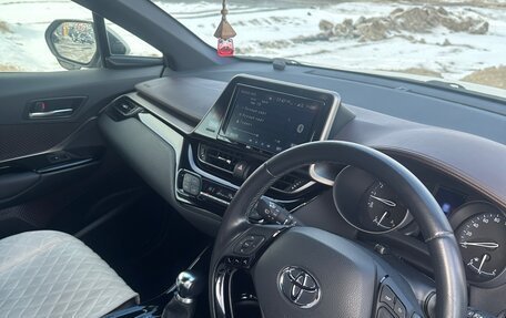 Toyota C-HR I рестайлинг, 2018 год, 1 850 000 рублей, 13 фотография