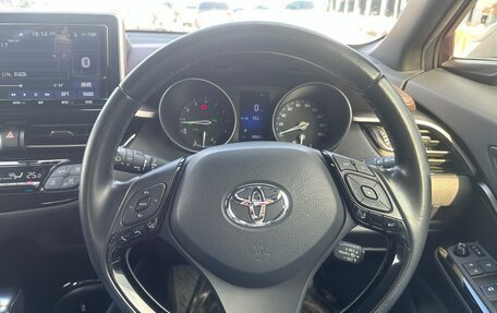 Toyota C-HR I рестайлинг, 2018 год, 1 850 000 рублей, 19 фотография
