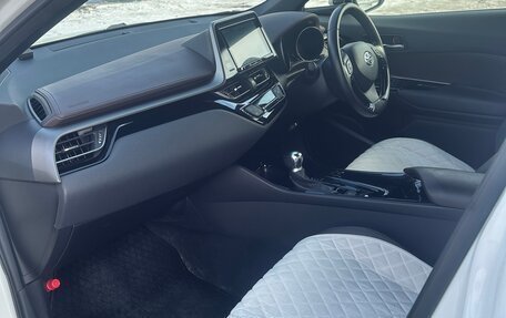 Toyota C-HR I рестайлинг, 2018 год, 1 850 000 рублей, 16 фотография