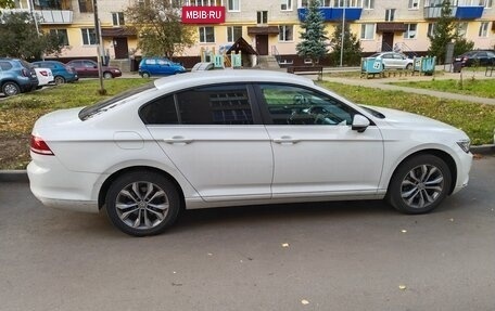 Volkswagen Passat B8 рестайлинг, 2016 год, 1 750 000 рублей, 2 фотография