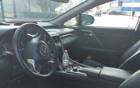 Lexus RX IV рестайлинг, 2019 год, 4 500 000 рублей, 8 фотография