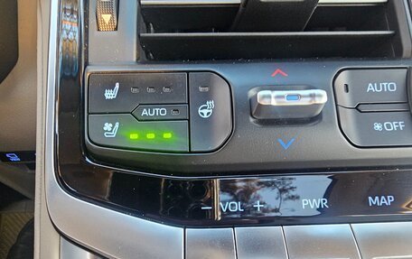 Toyota Land Cruiser, 2021 год, 10 650 000 рублей, 4 фотография