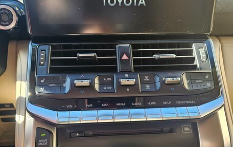 Toyota Land Cruiser, 2021 год, 10 650 000 рублей, 24 фотография