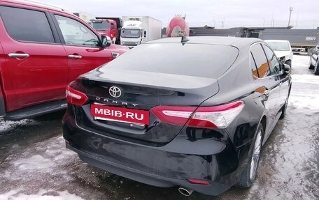 Toyota Camry, 2018 год, 1 875 000 рублей, 5 фотография