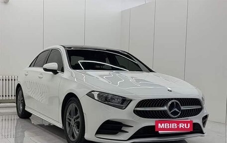 Mercedes-Benz A-Класс, 2023 год, 2 210 000 рублей, 3 фотография