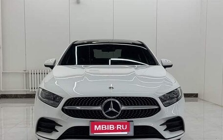 Mercedes-Benz A-Класс, 2023 год, 2 210 000 рублей, 2 фотография