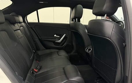 Mercedes-Benz A-Класс, 2023 год, 2 210 000 рублей, 15 фотография