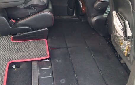 Dodge Caravan V, 2017 год, 2 400 000 рублей, 11 фотография