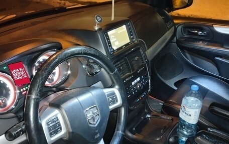 Dodge Caravan V, 2017 год, 2 400 000 рублей, 20 фотография