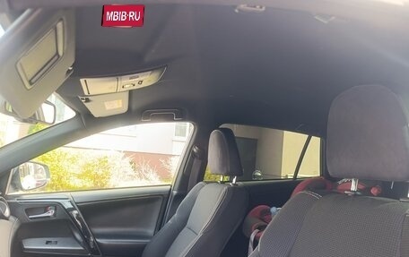 Toyota RAV4, 2019 год, 2 400 000 рублей, 6 фотография