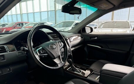 Toyota Camry, 2018 год, 2 600 000 рублей, 8 фотография