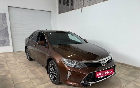 Toyota Camry, 2018 год, 2 600 000 рублей, 3 фотография