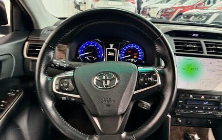 Toyota Camry, 2018 год, 2 600 000 рублей, 16 фотография