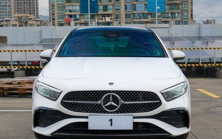 Mercedes-Benz A-Класс, 2023 год, 2 430 000 рублей, 2 фотография