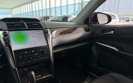 Toyota Camry, 2018 год, 2 600 000 рублей, 37 фотография