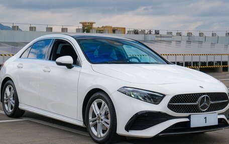 Mercedes-Benz A-Класс, 2023 год, 2 430 000 рублей, 3 фотография