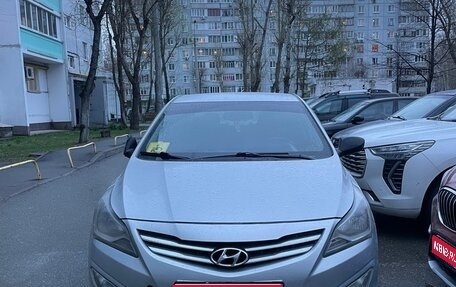 Hyundai Solaris II рестайлинг, 2014 год, 750 000 рублей, 1 фотография
