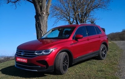 Volkswagen Tiguan II, 2023 год, 3 239 825 рублей, 1 фотография
