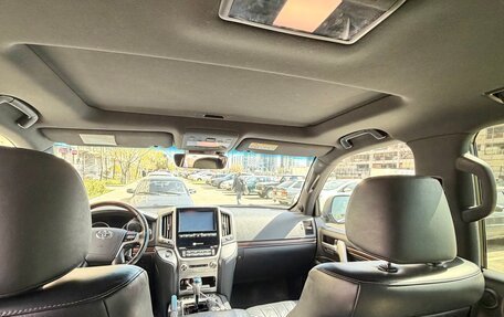 Toyota Land Cruiser 200, 2018 год, 7 200 000 рублей, 8 фотография