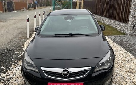 Opel Astra J, 2010 год, 730 000 рублей, 9 фотография