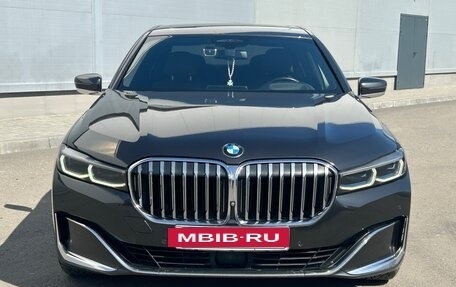 BMW 7 серия, 2019 год, 5 200 000 рублей, 2 фотография
