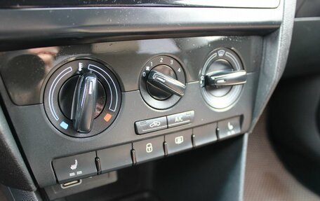 Skoda Rapid I, 2018 год, 999 000 рублей, 12 фотография