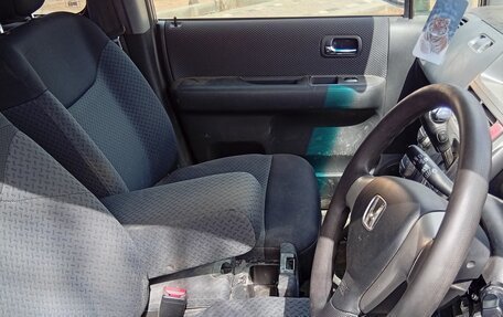 Honda Mobilio Spike I рестайлинг, 2006 год, 320 000 рублей, 2 фотография