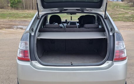 Toyota Prius, 2005 год, 649 000 рублей, 10 фотография