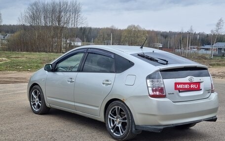 Toyota Prius, 2005 год, 649 000 рублей, 6 фотография
