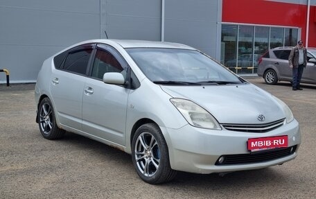 Toyota Prius, 2005 год, 649 000 рублей, 2 фотография