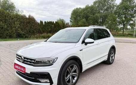 Volkswagen Tiguan II, 2017 год, 2 100 000 рублей, 2 фотография